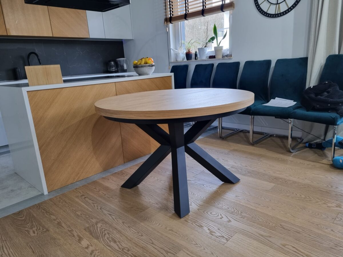 Stół okrągły na nogach metalowych typu X - obrazek 2